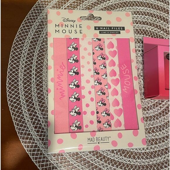 Mad Beauty Disney Minnie Mouse Makeup Blenders Sponges and Nail Files NWT - Picture 3 of 4